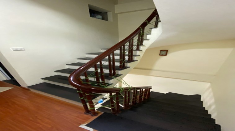 Cho thuê nhà Vũ Tông Phan , Thanh Xuân, DT 50m2 3,5 tầng ngõ trc nhà 2.5m 15 triệu